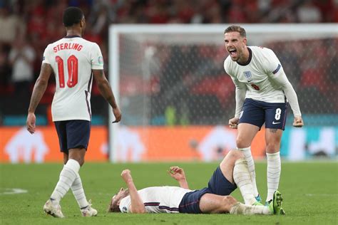 Jul 11, 2021 · How to watch England vs Italy without cable Cord-cutters are in luck too, because you can watch today's final without having an expensive cable package. Great-value OTT streaming service Sling TV ...
